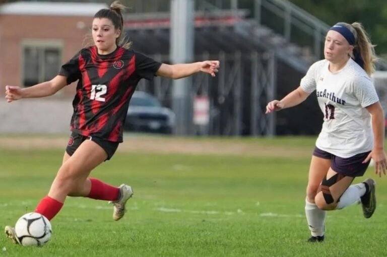 Syosset Girls Soccer Team Powers into County Finals Alongside Boys Squad