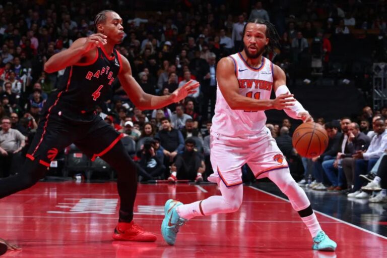 Brunson Shines Under Pressure: Mastering Double Teams