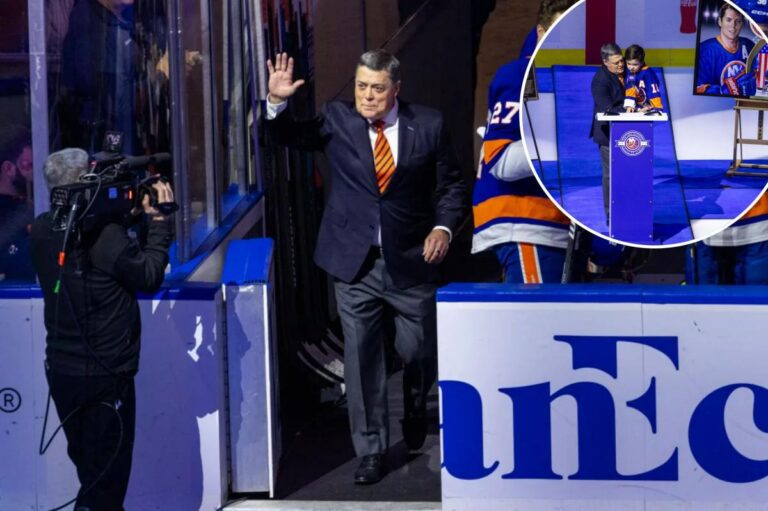 Pat LaFontaine Honored in Islanders Hall of Fame