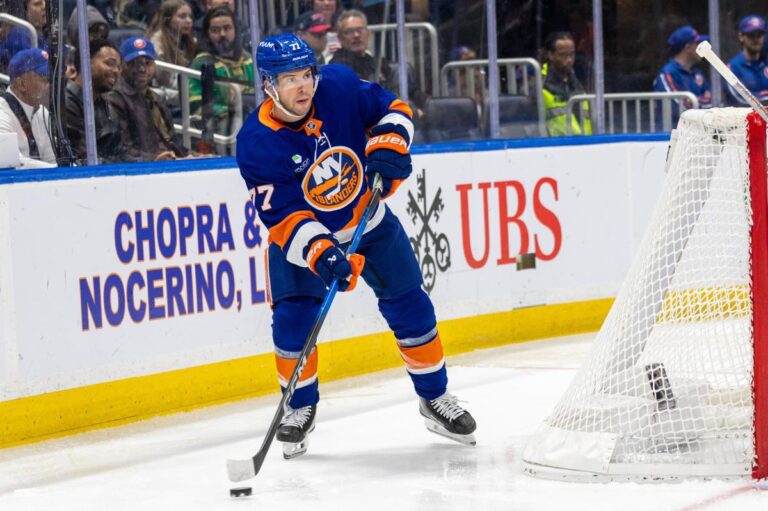 DeAngelo Faces Extended Absence as Islanders Push for Playoffs